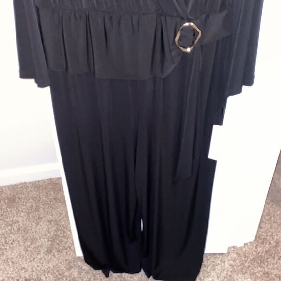 Calvin Klein Plus Size V-Neck Long Sleeve Jumpsuit - Picture 12 of 13